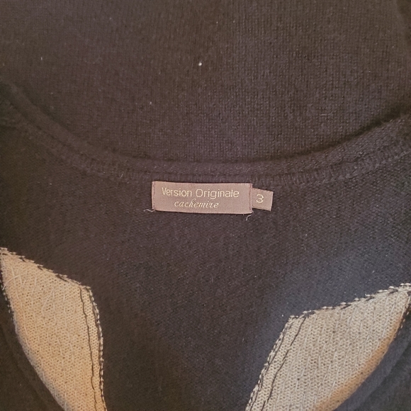 Cashmere Sweater custom purchased in Europe only worn a couple of times - Picture 4 of 4